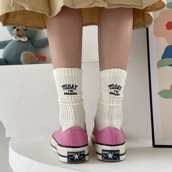 Забавные носки с буквами, хлопковая вышивка, сегодня я потрясающий, Японские дизайнерские носки, Корейская пара, спортивные носки средней длины для мужчин и женщин