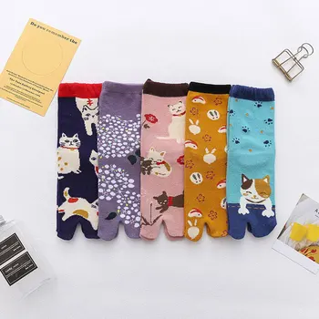 Носки с двумя пальцами Унисекс из японского хлопка с рисунком из мультфильма, Носки с двумя пальцами, Разноцветные жаккардовые носки с разрезным носком, Средняя трубка, Носок Таби