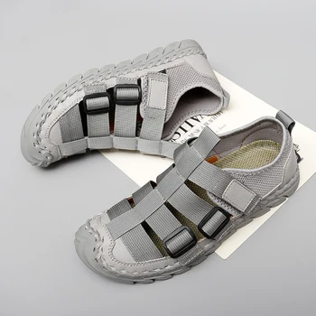 Повседневные мужские сандалии, летняя обувь из сетчатой ткани, модные сандалии Baotou, уличная пляжная обувь, дышащие нескользящие спортивные тапочки