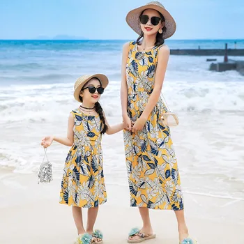 Летнее детское платье для маленьких девочек, пляжное платье для родителей и детей, Богемное платье для мамы и дочки с цветочным принтом, женское пляжное праздничное платье